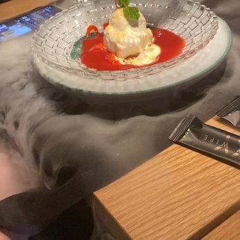 Luigi Ristorante - Strawberry soup! - Italian Near Me - Barcelona, B Luigi Ristorante - Strawberry soup! - Italian Near Me - Barcelona, B