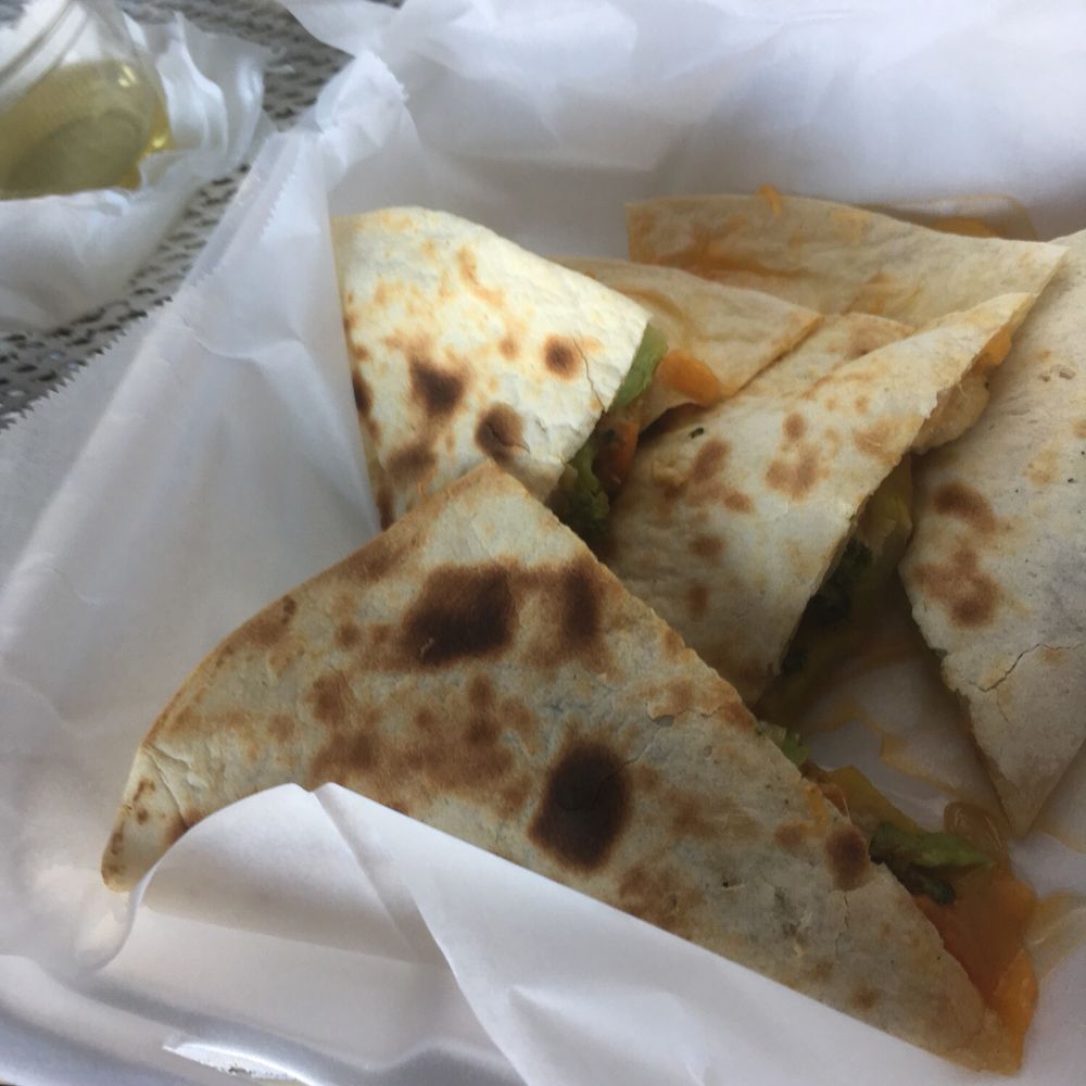 Veggie quesadilla. Very oily but it's pretty good! Veggie quesadilla. Very oily but it's pretty good!