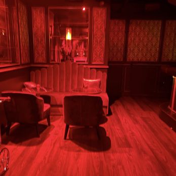 Le Louis New York - Lounges Near Me - New York, New York Le Louis New York - Lounges Near Me - New York, New York