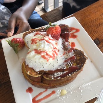 1909 - Strawberry French Toast - Bars Near Me - Temecula, California