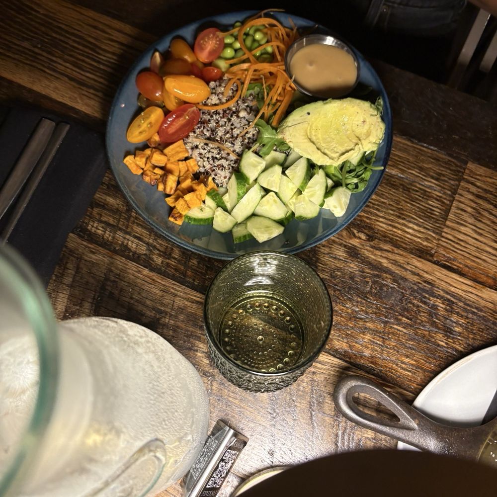 Le Chick - Wyn Bowl - Cocktail Bars Near Me - Miami, Florida