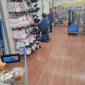 Walmart Supercenter - Fitting rooms - Department Stores Near Me - Baldwin Park, California