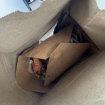 Friday's - Very considerate packaging so chicken stays crunchy! - Chicken Wings Near Me - Kent, Washington Friday's - Very considerate packaging so chicken stays crunchy! - Chicken Wings Near Me - Kent, Washington