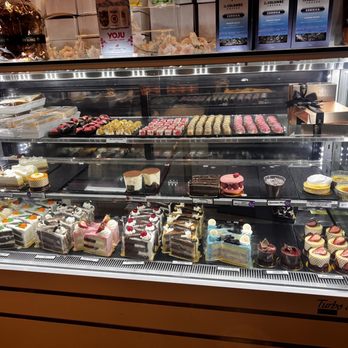 Chateau De Chantilly Cafe - Bakeries Near Me - Chantilly, Virginia