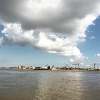 Woldenberg Park - Parks Near Me - New Orleans, Louisiana Woldenberg Park - Parks Near Me - New Orleans, Louisiana