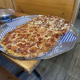Super large pizza Super large pizza