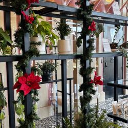 Los Angeleaves - Holiday decor