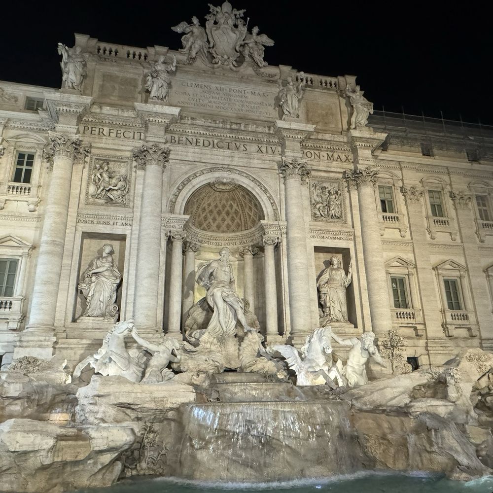 Fontana di Trevi - Landmarks & Historical Buildings Near Me - Rome, RM Fontana di Trevi - Landmarks & Historical Buildings Near Me - Rome, RM