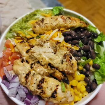 Poulet Rouge - Chicken bowl - Chicken Shop Near Me - Toronto, Ontario Poulet Rouge - Chicken bowl - Chicken Shop Near Me - Toronto, Ontario