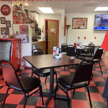 Suzie Q's Breakfast Nook - the dining area - Breakfast & Brunch Near Me - Bay City, Michigan Suzie Q's Breakfast Nook - the dining area - Breakfast & Brunch Near Me - Bay City, Michigan
