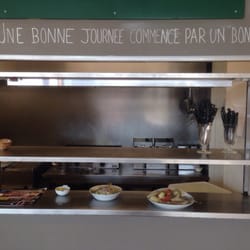 Intermarché - Cuisine appâtante, dans un état qui donne envie de manger sur place....