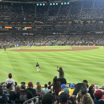 Chase Field - Diamond Backs vs. Boston Red Sox - Stadiums & Arenas Near Me - Phoenix, Arizona