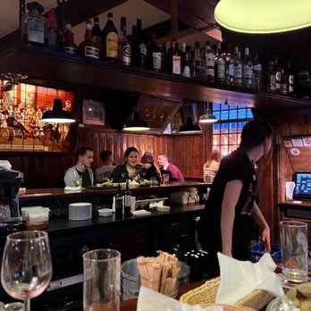 Café De Klos - Barbeque Near Me - Amsterdam, New Hampshire