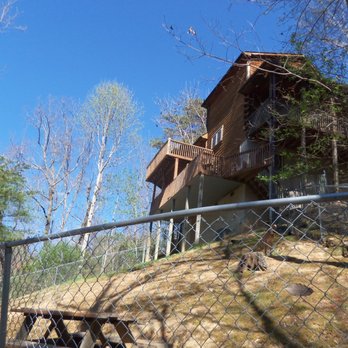 Silver Tree Cabin - Fenced in back yard - Vacation Rental Agents Near Me Silver Tree Cabin - Fenced in back yard - Vacation Rental Agents Near Me