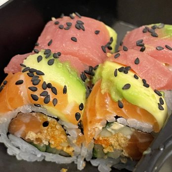 Toro Toro - Rainbow Roll - Japanese Near Me - Concord, Ontario
