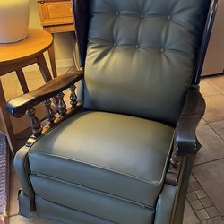 Furniture doctor - Ethan Allen rocker/recliner circa 1974