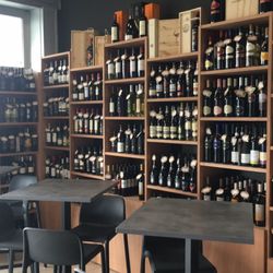 Shopvinitalia - Circa 450 etichette di soli vini Italiani provenienti da 55 cantine e aziende agricole del territorio Italiano.