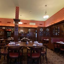 Student Prince - Dining room