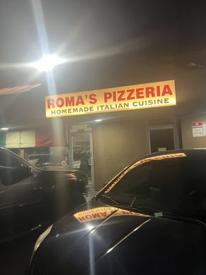 Roma's Pizzeria by null