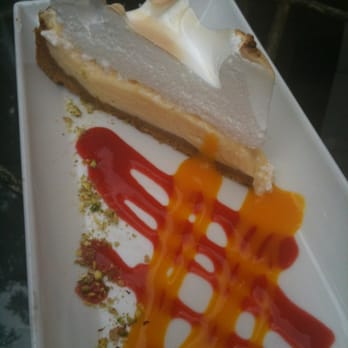 Isabella's - Lemon pie - Mediterranean Near Me - Barcelona, B Isabella's - Lemon pie - Mediterranean Near Me - Barcelona, B