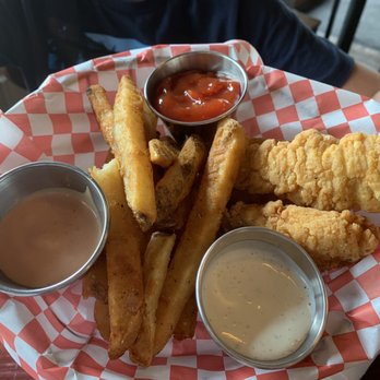 Red Tail Grill - Kids meal with the trio sauce option. - New American Near Me - Park City, Utah Red Tail Grill - Kids meal with the trio sauce option. - New American Near Me - Park City, Utah