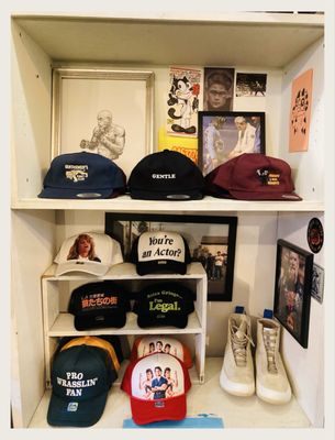 East West Shop by null