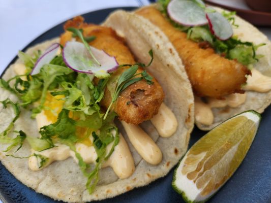 Dos Pescados by null