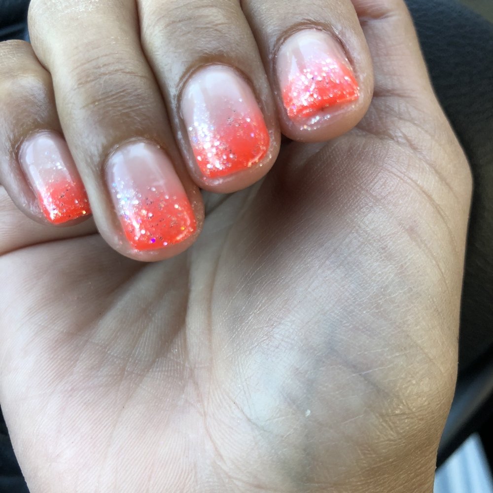 E Nails - Uneven ombré nails, the middle one is slanted and she refused to fix it - Nail Salons Near Me - Las Vegas, Nevada E Nails - Uneven ombré nails, the middle one is slanted and she refused to fix it - Nail Salons Near Me - Las Vegas, Nevada