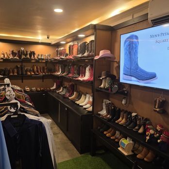 Caballo Bronco - Boots - Shoe Stores Near Me - Paramount, California