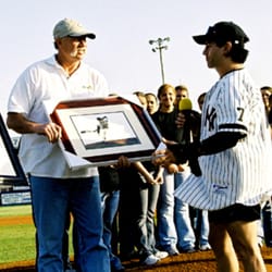 Iconic Images Art Gallery - Artist / Gallery owner David Pucciarelli presenting Yankee great, hall of fame pitcher Goose Gossage with original art works at Mantle Field