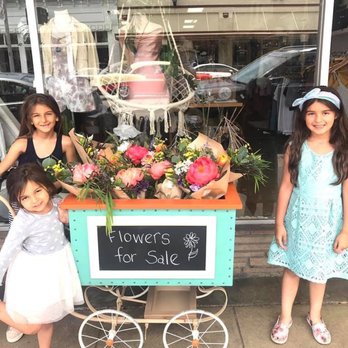 Branches and Blooms by beth - My girls loved meeting the owner of Branches and Blooms by Beth and we all loved her arrangements! Thanks! - Floral Designers Near Me - Orange, California Branches and Blooms by beth - My girls loved meeting the owner of Branches and Blooms by Beth and we all loved her arrangements! Thanks! - Floral Designers Near Me - Orange, California