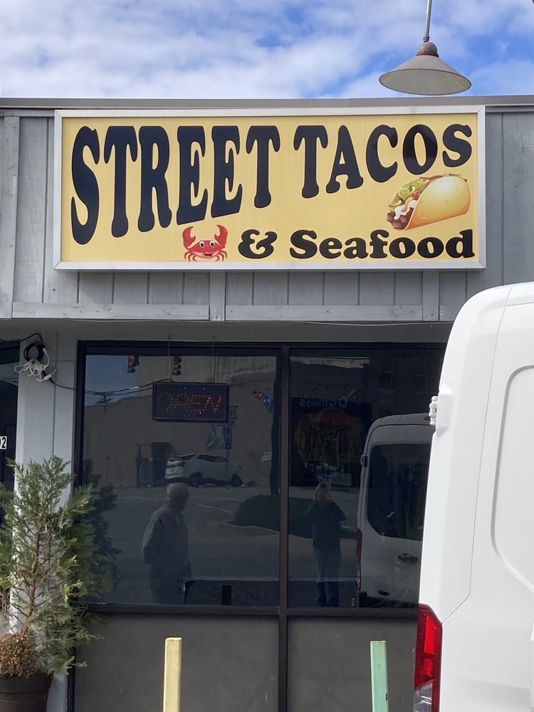 Street Tacos and Seafood Logo