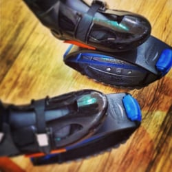 Acuas Fitness Academia - Aula de Kangoo Jump