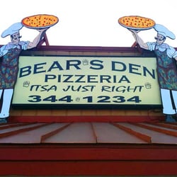 Camo Aprons at Bear's Den Pizzeria