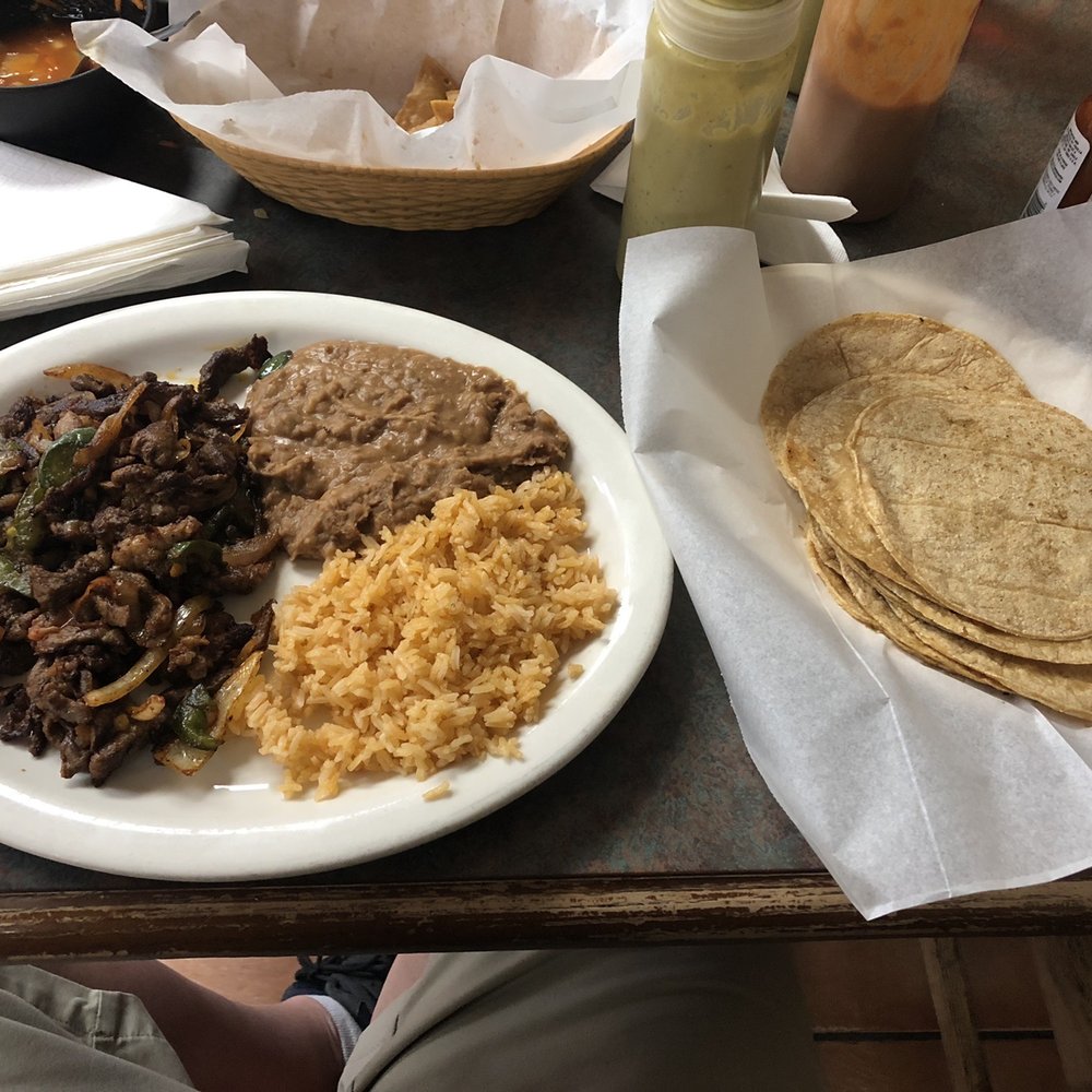 Taqueria Vallarta - Carne guisada with corn tortillas. Yes please! - Tacos Near Me - Old Hickory, Tennessee