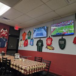 Double D's Pizzeria - Dining room