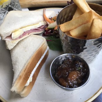 Dix Neuf - Cafes Near Me - St Peter Port, GSY