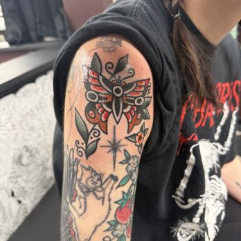 Genuine Electric Tattoo - Tattoo Near Me - Valley Glen, California Genuine Electric Tattoo - Tattoo Near Me - Valley Glen, California