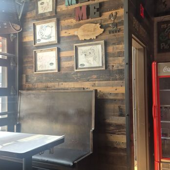 NoBull Smokehouse - Decor - Bars Near Me - Fargo, North Dakota NoBull Smokehouse - Decor - Bars Near Me - Fargo, North Dakota