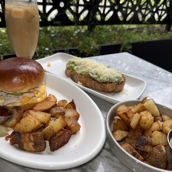 The Henry - New American Near Me - Houston, Texas