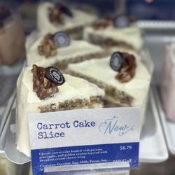 Paris Baguette - Cake Slices
