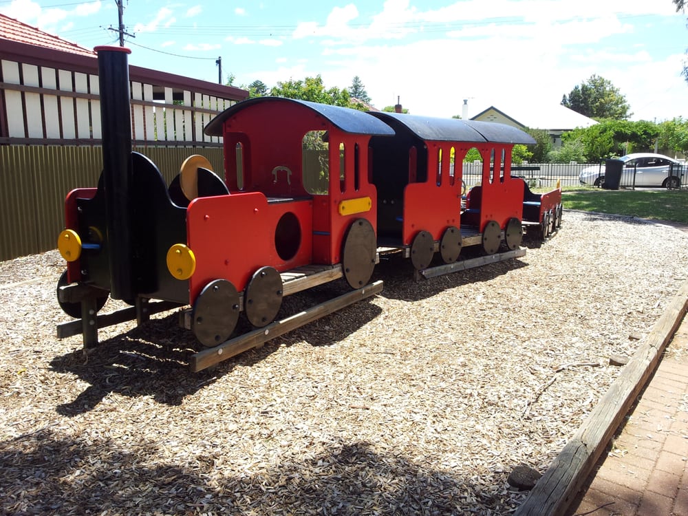 PARKS OF MITCHAM CROZIER RESERVE Crozier Ave, Daw Park South Australia, Australia