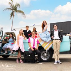 Melanie Robertson Photography - ambassador group shoot 50's theme.  high school seniors