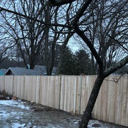 MAGAZO Fence - Mark installed a wider, self closing gate.