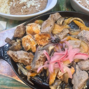 El Corralito - Steak and shrimp fajitas - Spanish Near Me - Ensenada, BCN El Corralito - Steak and shrimp fajitas - Spanish Near Me - Ensenada, BCN