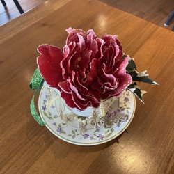 Everyday Cafe - Cutest Christmas centerpieces