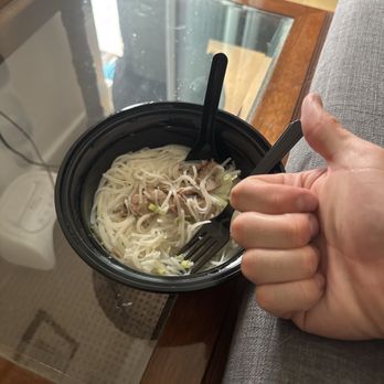 Cafe Trang Bistro Midvale - EXTRA NOODLE brisket Phở Large - Vietnamese Near Me - Midvale, Utah Cafe Trang Bistro Midvale - EXTRA NOODLE brisket Phở Large - Vietnamese Near Me - Midvale, Utah