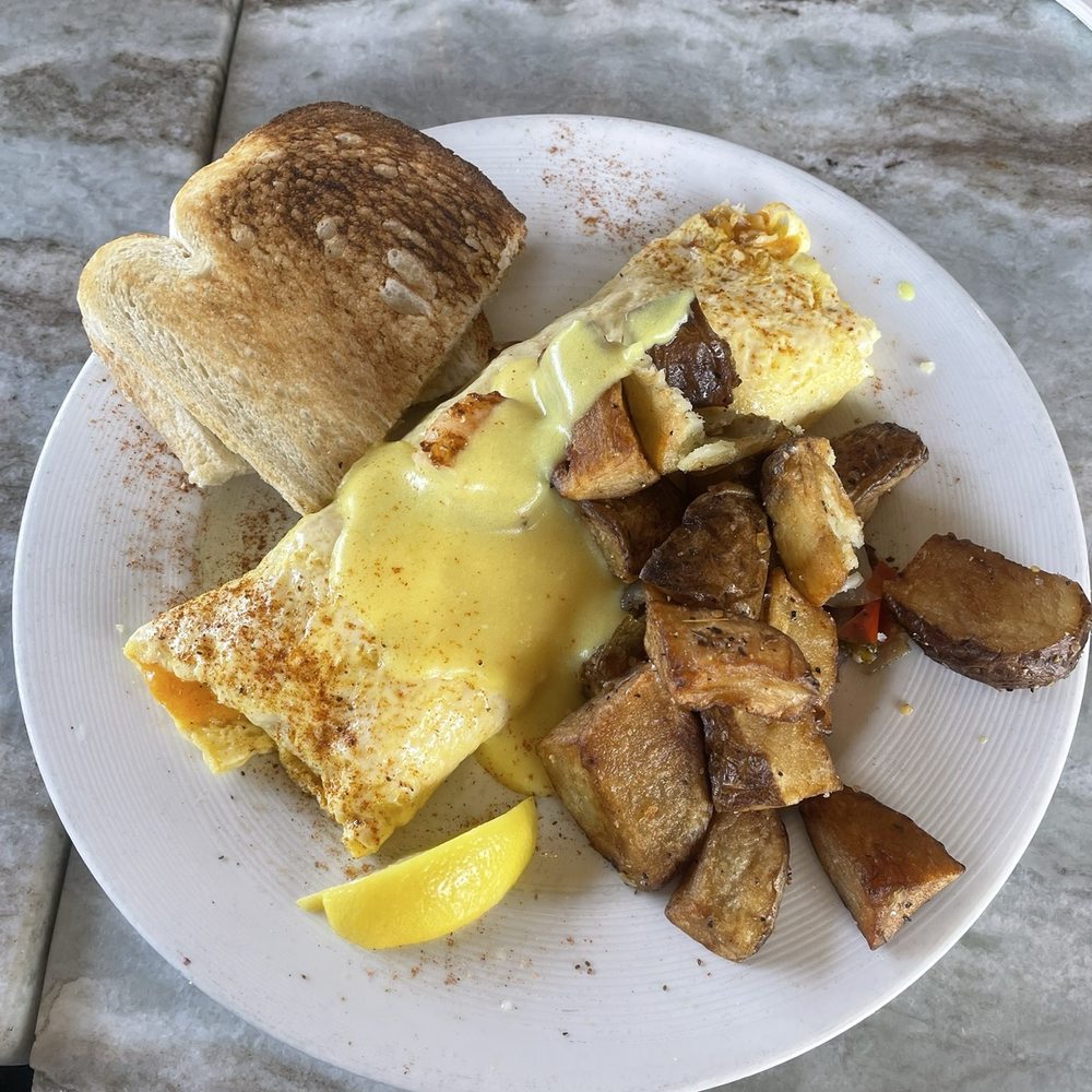 Bay Local Eatery - Light tower omelet with home fries - New American Near Me - Virginia Beach, Virginia