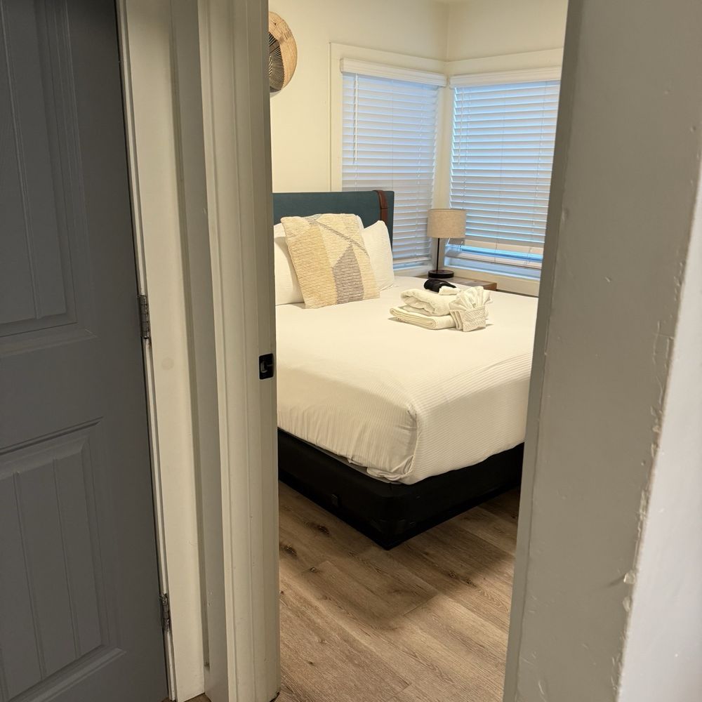 Marbella - Bedroom in unit 106 - Vacation Rentals Near Me - Oceanside, California