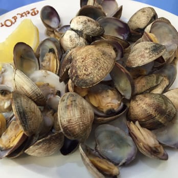 El Peix d'Or - Berberechos (cockle or small clams) - Seafood Near Me - Barcelona, B El Peix d'Or - Berberechos (cockle or small clams) - Seafood Near Me - Barcelona, B